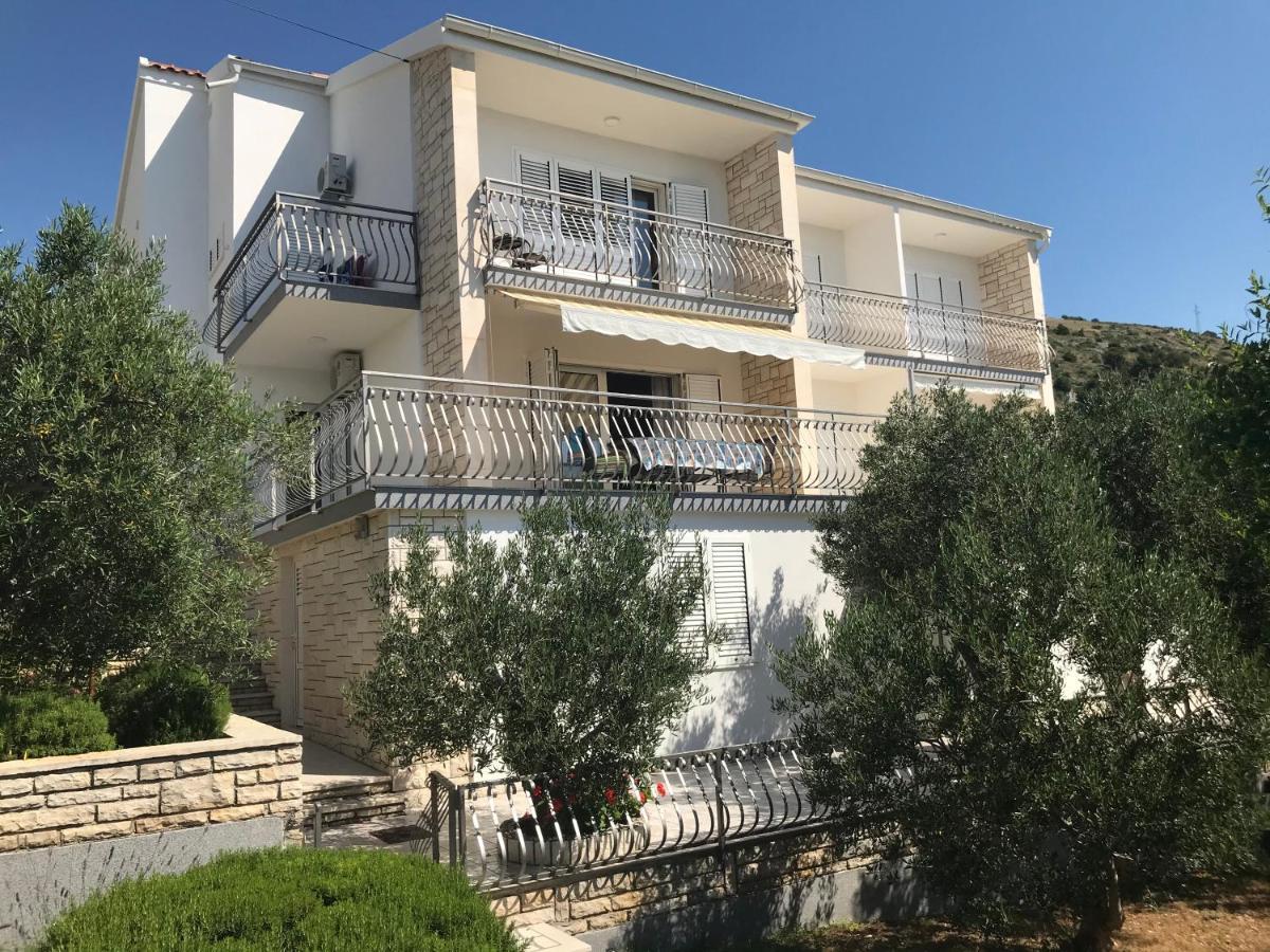 טרוגיר Residence Villa Irena Apartments מראה חיצוני תמונה