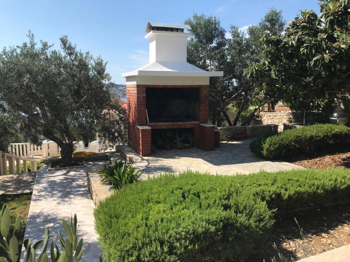 טרוגיר Residence Villa Irena Apartments מראה חיצוני תמונה