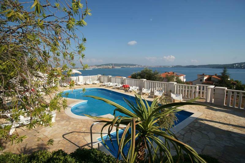 טרוגיר Residence Villa Irena Apartments מראה חיצוני תמונה