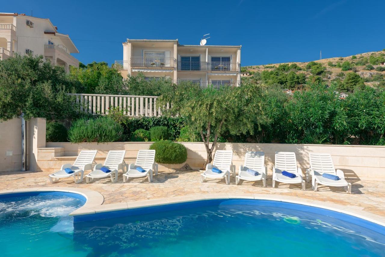 טרוגיר Residence Villa Irena Apartments מראה חיצוני תמונה