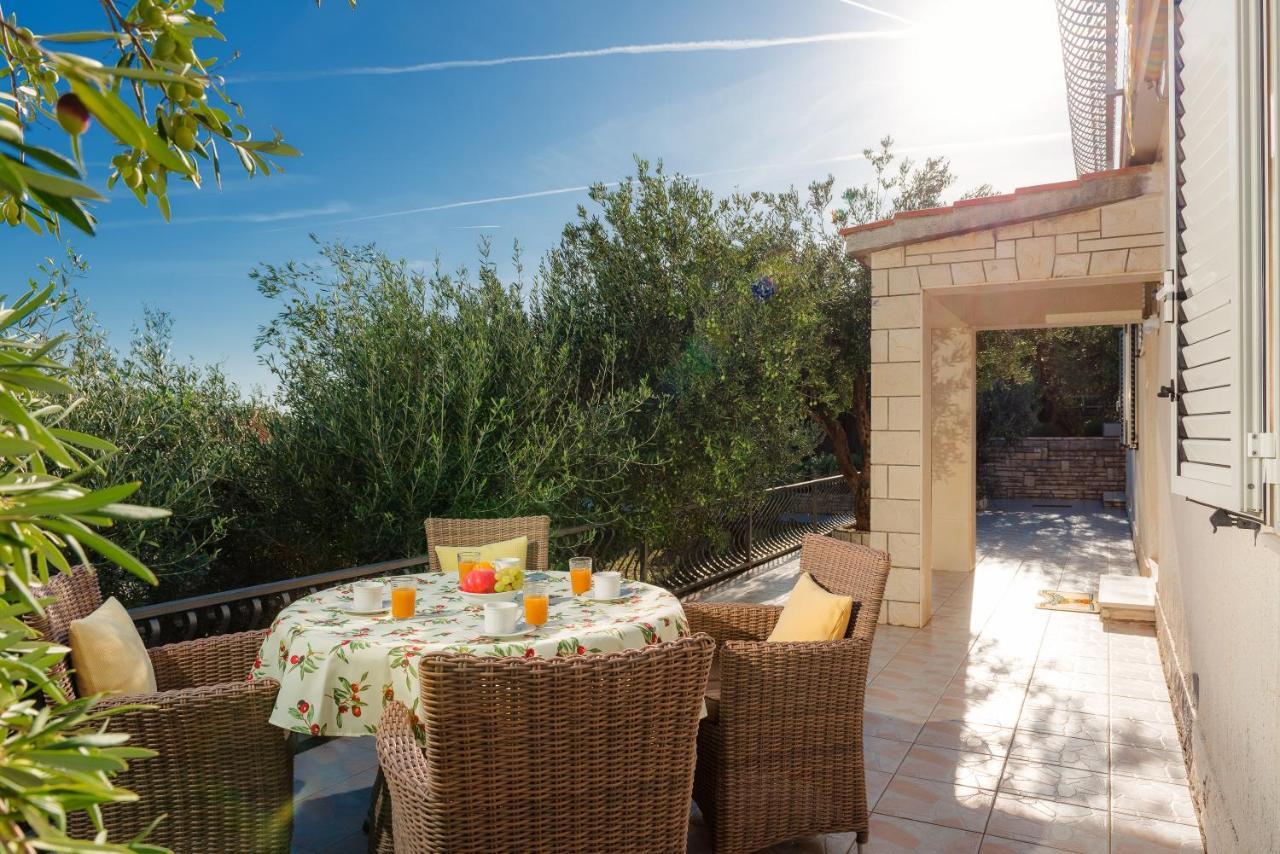 טרוגיר Residence Villa Irena Apartments מראה חיצוני תמונה