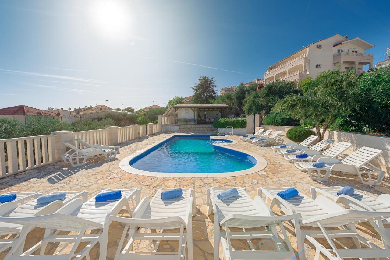 טרוגיר Residence Villa Irena Apartments מראה חיצוני תמונה