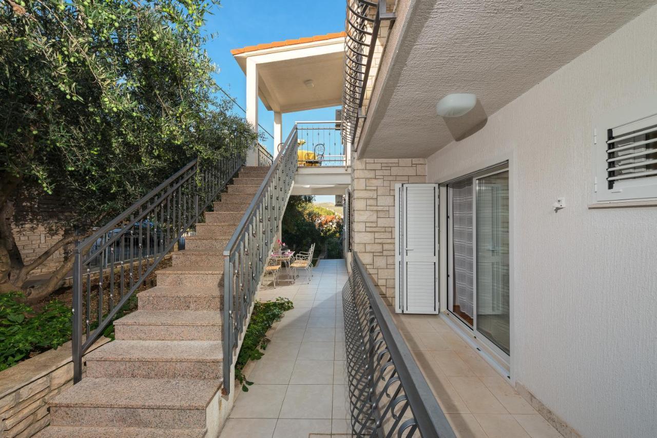 טרוגיר Residence Villa Irena Apartments מראה חיצוני תמונה