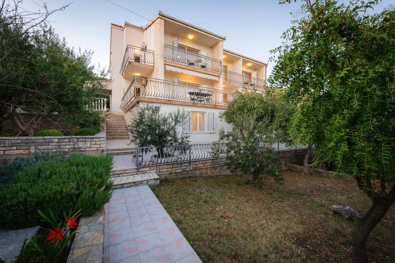 טרוגיר Residence Villa Irena Apartments מראה חיצוני תמונה